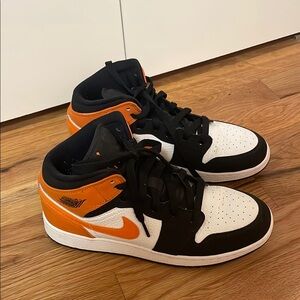 Nike Jordan 1s Mids OG Retro Shattered Backboards Sneakers